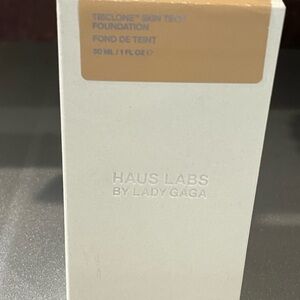 Haus Labs by Lady Gaga Triclone™ Skin Tech - foundation Cream 260-light medium